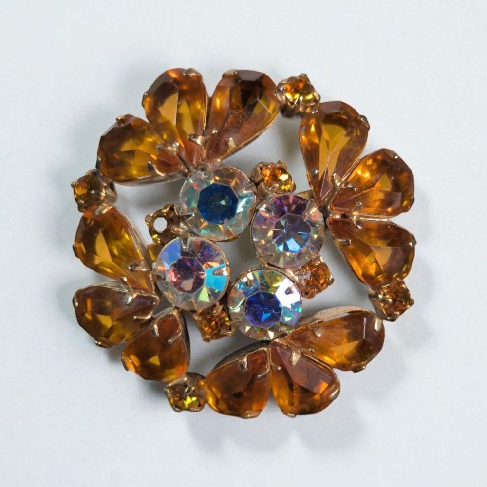 Mid Century Aurora Borealis Rhinestone Brooch Round Gold Tone Prong Set Amber Na